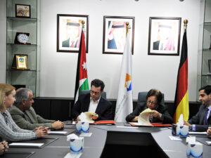 MoU Unterzeichnung mit der damaligen GJU Präsidentin Manar Fayyad